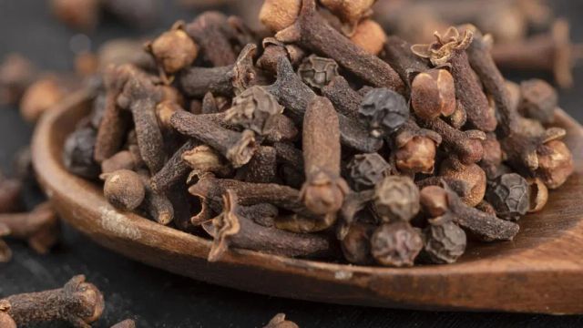 Premium Indonesian Whole Cloves (Syzygium aromaticum) Zanzibar, Lalpari, AB6 All Grade - Image 2