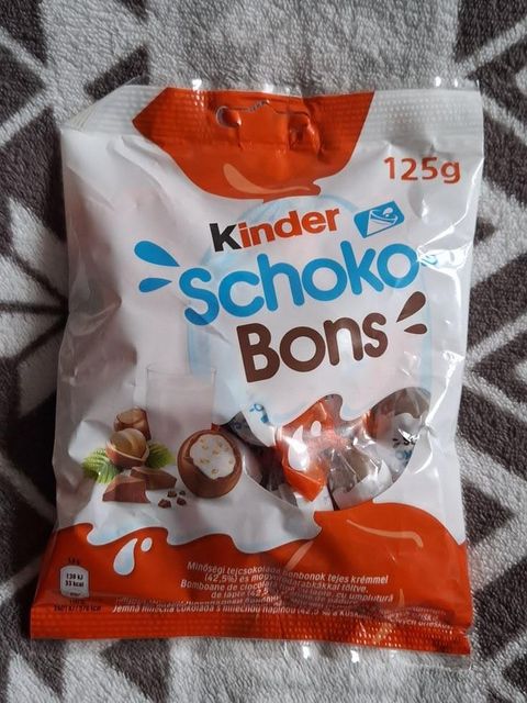 Sweet Schoko Bons Chocolate Bites With Creamy Hazelnut Center And Crispy Chocolate Shell Premium Confectionery - Image 5