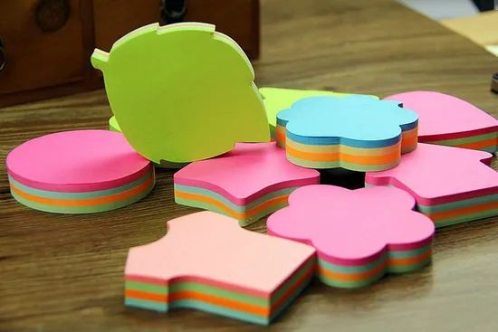 New Removable Sticky Note Pad with Customized Logo Shape Cubes Origin China Model NO. m39 Size Customized Color - Image 1
