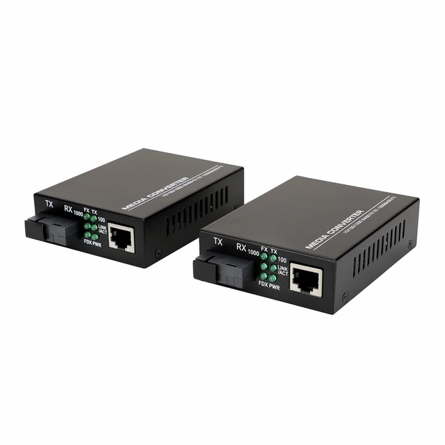 Single Mode Rova Media Convertor 10/100, For Networking Color Black Usage Networking Ease Of Use High Connector Type SC Data Rate - Image 1