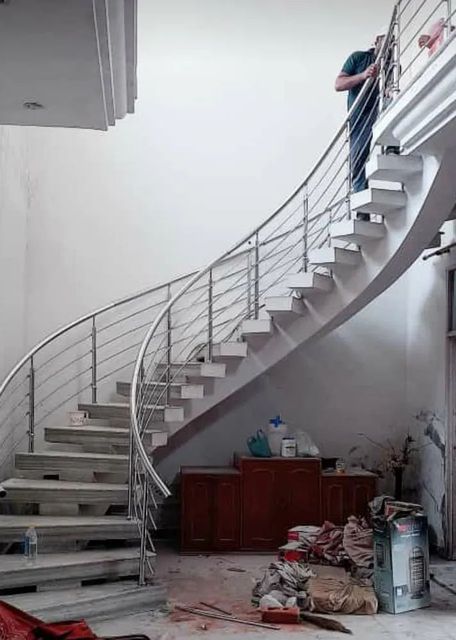 Home Silver Stainless Steel Railing Shape Round Color Silver Appearance Modern Brand Ajay Enterprises Usage/Application - Image 1