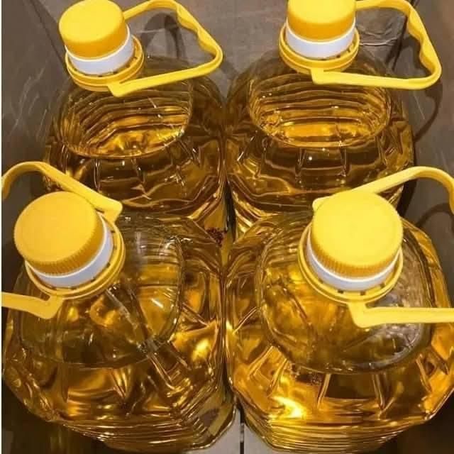 Refined Sunflower Oil For Sale - Image 1