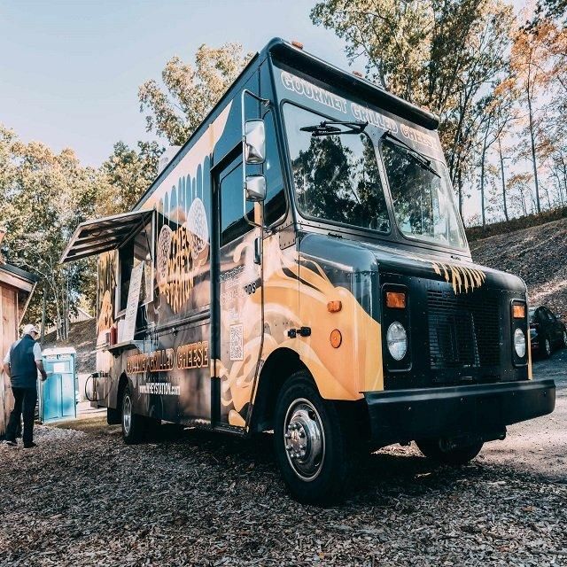 Food Truck with Full Kitchen Mobile BBQ Food Truck Concession Mobile Kitchen Snack Coffee Cart Food Trailer for Sale - Image 3
