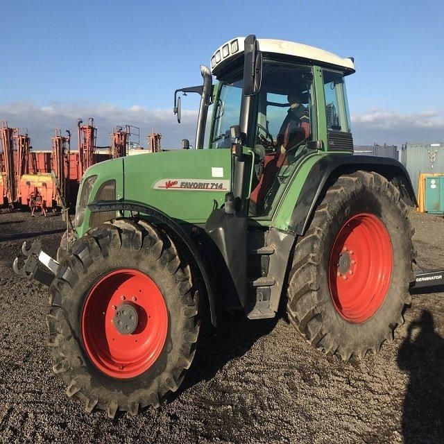 Professional Fendt 714 Vario Tractor Reliable Diesel Power Smooth Operation Wholesale Price For Every Farm Business - Image 5