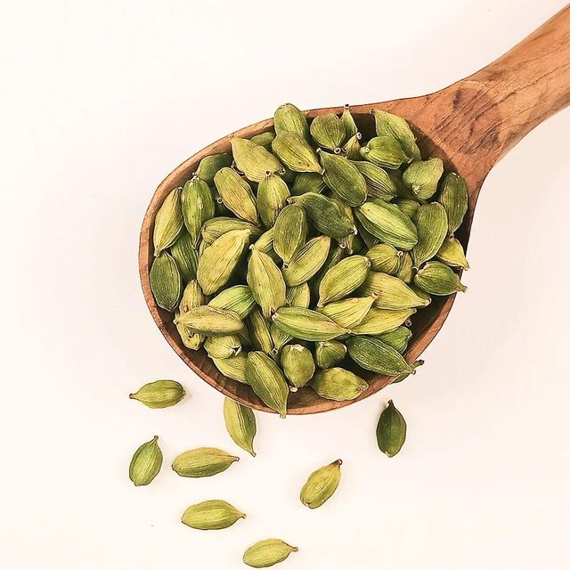 Farm Fresh Green Cardamom Strong Fragrance Natural Green Cardamom Pods For Bulk International Orders - Image 4