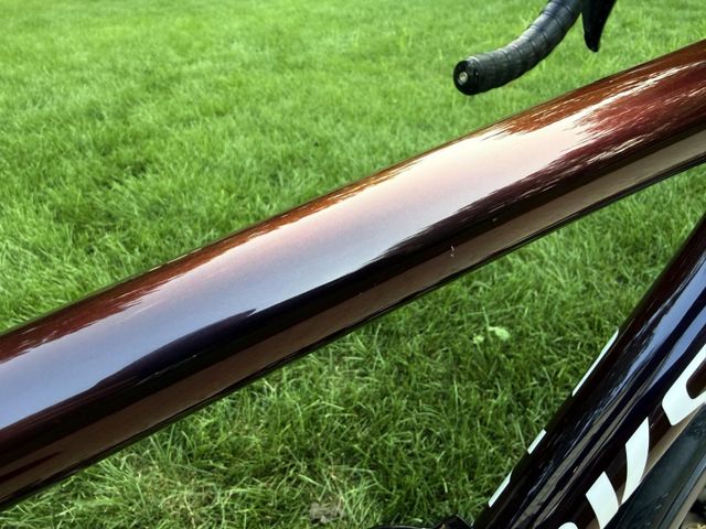 2025 S-Works Tarmac SL8, Gloss Carbon / Red To Gold Blurred Speckle 56 Size - Image 4