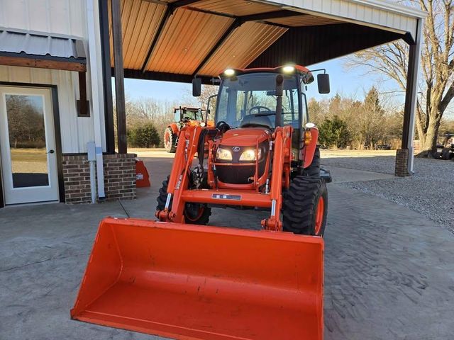 Kubota M4 071 Tractor 70HP Agricultural Farm Tractor with Front Loader and Cabin Diesel Engine For Sale - Image 3