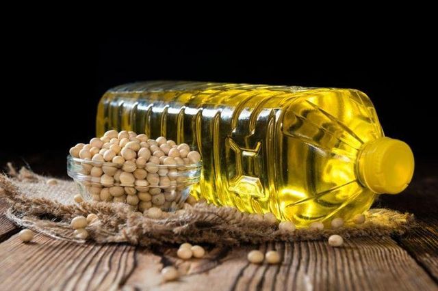 Refined Soybean Oil for Sale in Bulk Product Type Oils, Oils & Fats Features Gluten-Free, Lactose-Free Origin European Continent, Russia, Worldwide - Image 3