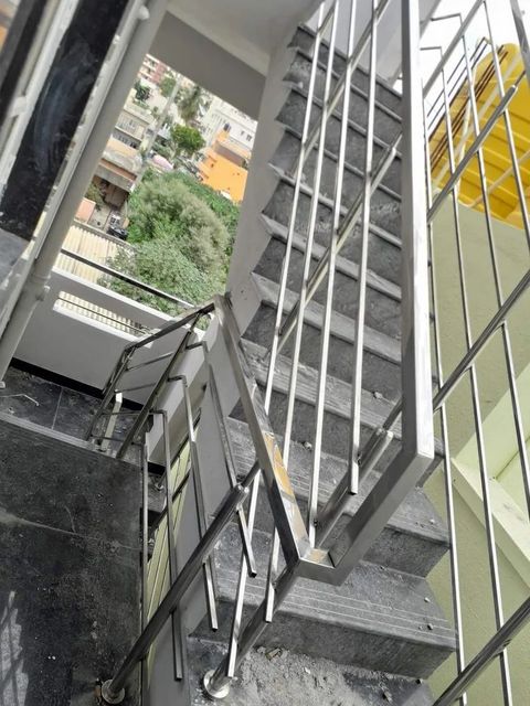 Stainless Steel Staircase Railing Steel Grade SS304 Rail Height 900 mm Material Grade SS 304 Railing Type Baluster Glass Thickness 10 - Image 1