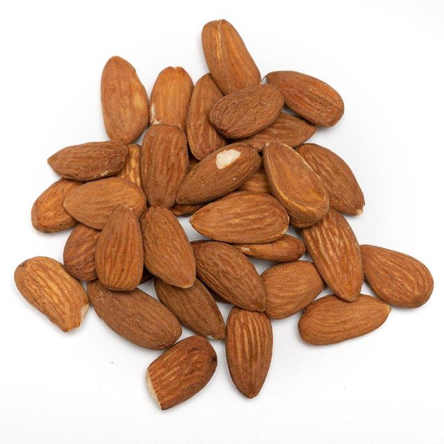 Wholesale Supplier Of Organic Unblanched Almonds Available in Bulk - Image 1