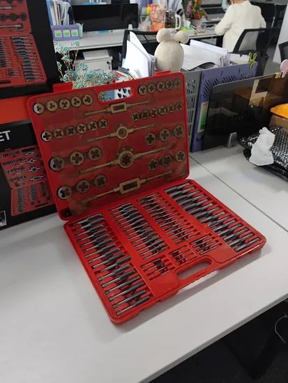 Metric Professional Hand Machine 110 PCS Tap and Die OEM Yes Brand Msk Factory Msk Color Yellow Trademark MSK Standard - Image 4