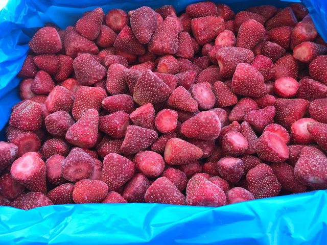Frozen mango, strawberry etc - Image 2