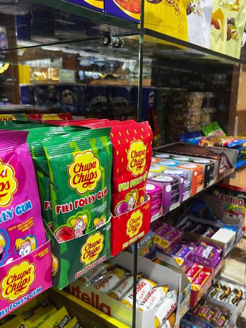 Chupa Chups Premium Quality Hard Candy Fast Delivery Fresh Flavor Selection Perfect for Convenience Stores - Image 3