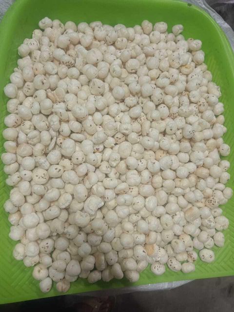 Fox Nuts or Lotus Seeds Origin India Quality Grade 5 Suta (15mm) Minimum Order Quantity 800kg Packaging Jar Packing (90gm Per - Image 1
