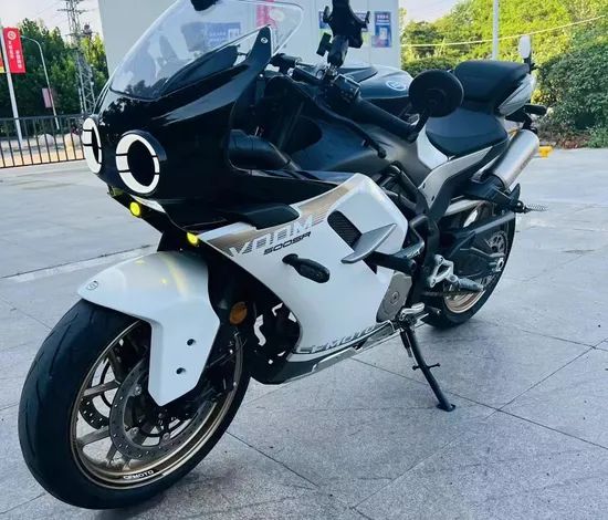 Spring Wind 500sr Racing Motorcycle, 4-Cylinder, 4-Valve, Water-Cooled, Fuel Injection Engine, Inverted Front Suspension, ABS Brakes, TFT Dashboard - Image 4