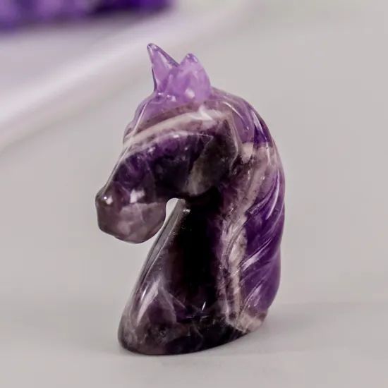 2.5inch Hot Sales Natural Amethyst Unicorn Carving Handcrafted Amethyst Unicorn for Crystal Crafts - Image 1