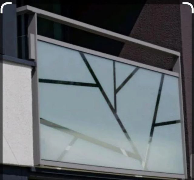 Silver 15mm Tempered Glass Railing Color Silver Design Panel Thickness 15mm Position Balcony Railing Height 2 Feet Material Tempered - Image 3