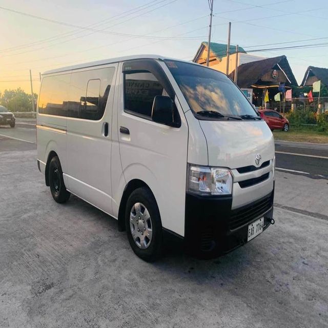 High Grade Toyota Hiace Excellent Quality Wholesale Price Durable Construction Comfortable Commercial Travel Vehicle - Image 3