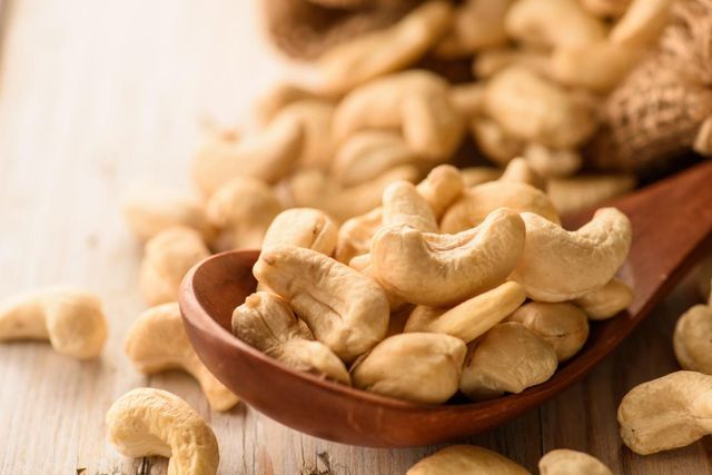 Premium Cashew Nuts With Rich Natural Texture And Carefully Selected Kernels For International Food Supply - Image 3