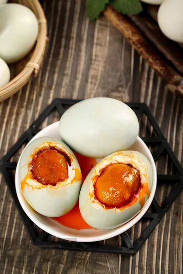 Delicious Cooked Salted Duck Egg Chinese Yummy Processed Egg Variety Duck Origin China Resource Cultured Type Processed - Image 4