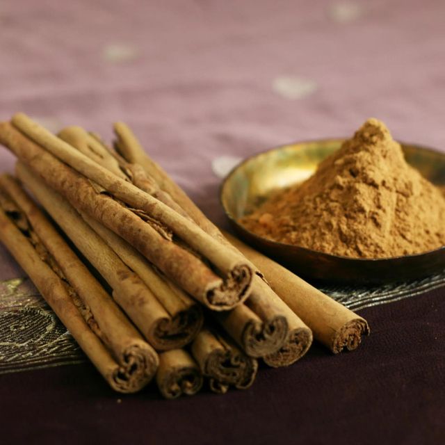 Top Quality Cinnamon Bark And Cinnamon Powder Packed With Rich Flavor For Wholesale Cinnamon Export And Distribution - Image 3
