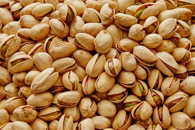 Premium Export-Grade Pistachio Nuts — Raw & Roasted | Bulk Supply for Wholesale & Food Industry - Image 1
