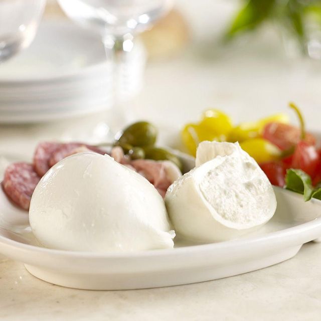 Premium Mozzarella Cheese Fresh And Delicious High Quality Mozzarella Cheese Ideal For Pizza Pasta And Gourmet Dishes - Image 2