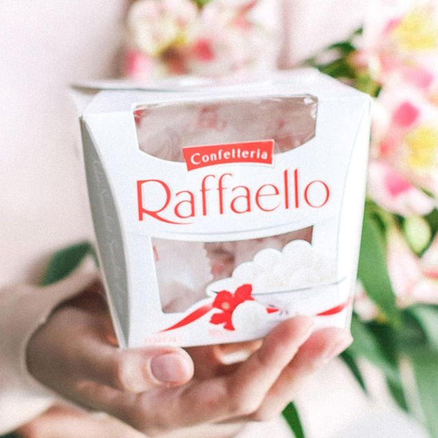 Raffaello Chocolate Coconut Almond Fusion Treat Light Crunchy Wafer Bite Smooth Sweet Cream Filling Perfect - Image 3