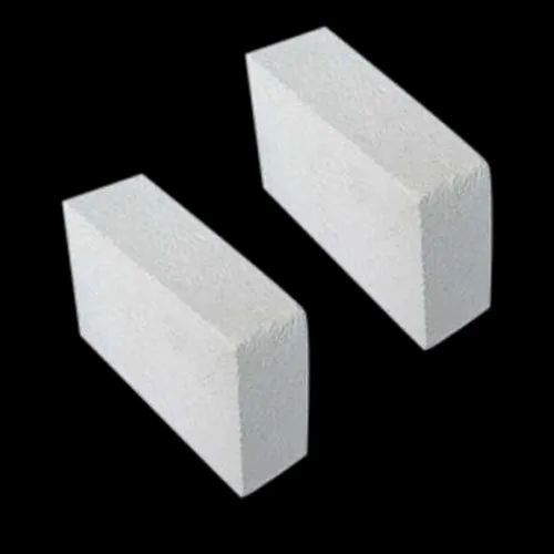 Rectangulr White Insulating Fire Bricks Weight 4Kg Form Solid Color White Material Clay Shape Rectangulr Service Temp 1050 Degree - Image 1
