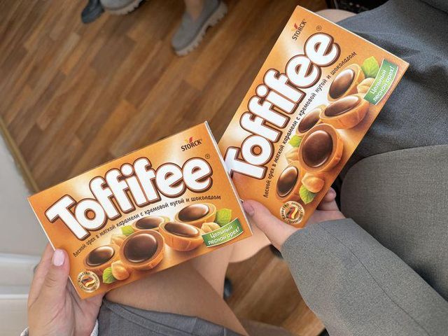 Buy Delicious Toffifee Chocolate With Creamy Caramel Whole Hazelnut Smooth Nougat And Fine Chocolate - Image 5