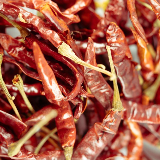 Natural Food Grade Dried Red Chilies Factory Herb Spice Seasoning Ingredients in Stick Pattern Raw Processi - Image 4