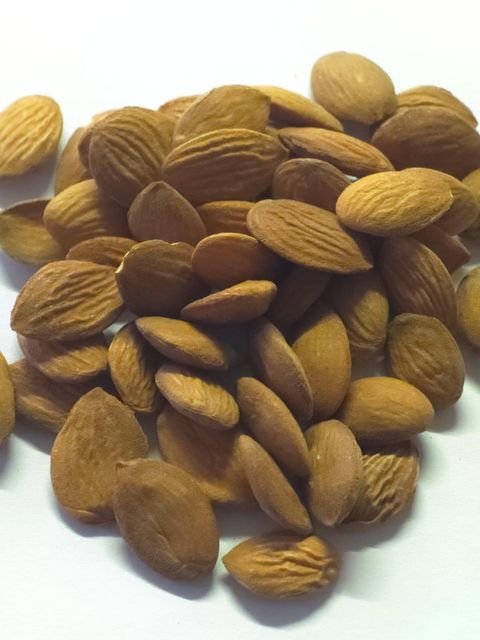 Peach kernels - Image 4
