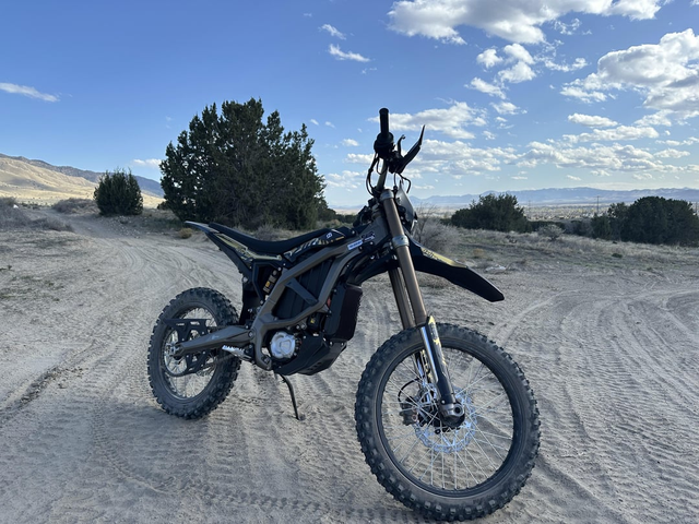 Surron Electric Dirt Bike Powerful Off Road Electric Motorcycle - Image 5