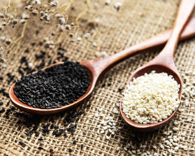 Best Quality 100% Natural Organic Sesame Seeds Black/Brown/White Bulk Quantity 24 Months Shelf Life Natural Flavor - Image 4