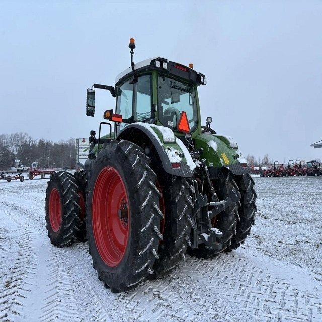 Durable Fendt 930 Vario Tractor Available At Cheap Price High Power Engine Ready For Demanding Field Operations - Image 3