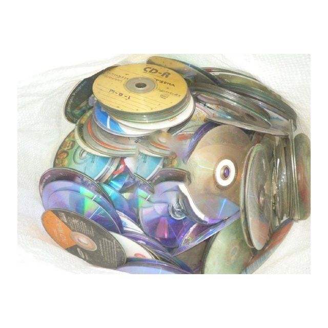 Factory price PC CD-DVD scrap wholesale premium grade polycarbonate bulk shipment ready - Image 1