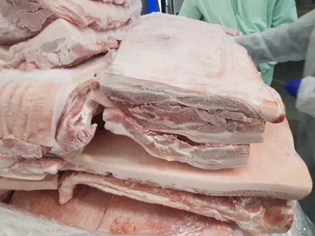 Fresh Frozen Whole Pork High Quality Meat Tender Texture Wholesale Price Perfect For Retail And Food Service - Image 4