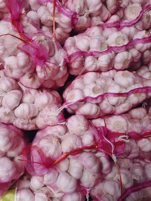 2026 New Garlic Hot Sale Top Grade Fresh Garlic,4.5cm-6cm, High Quality Normal White Garlic Export Wholesale - Image 1