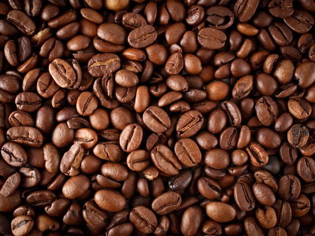 ROASTED COFFEE BEANS Weight 20 Kg Variety Arabica Max Moisture 5% Type Coffee Bean Shelf Life 18 Months Place Of Origin Vietnam - Image 1