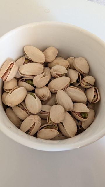 Pistachio with shell - Image 2