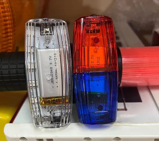 Multi-Functional Red and Blue Strobe Duty Light Rescue Safety LED Shoulder Light - Image 4