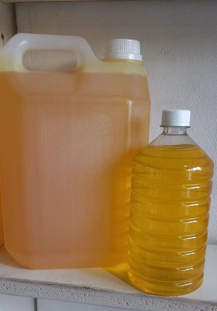 Premium Olive Oil Uv Absorption Δk ≤ 0.01 Wax Content ≤ 150 Mg/kg Uv Absorption K270 ≤ 0.22 Uv Absorption K232 ≤ 2.50 Oleic Acid Content 55 – - Image 1