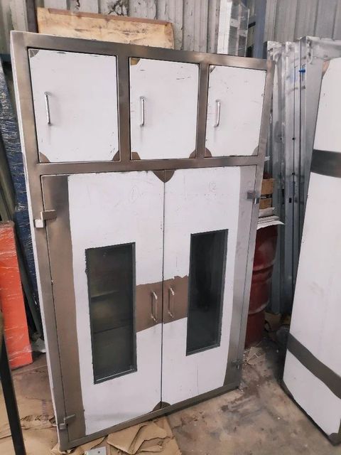 Ss Garment Storage Cabinet Color White Lighting Type White Material Stainless Steel Country of Origin Made in India Usage/Application Garment Storage - Image 2