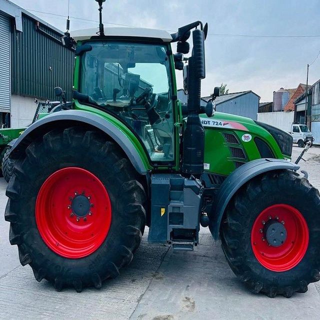 FENDT 724 VARIO 4WD Walking Tractor 80-180HP Engine Hydraulic Front Axle Cab Suspension with Gear for Agriculture - Image 5