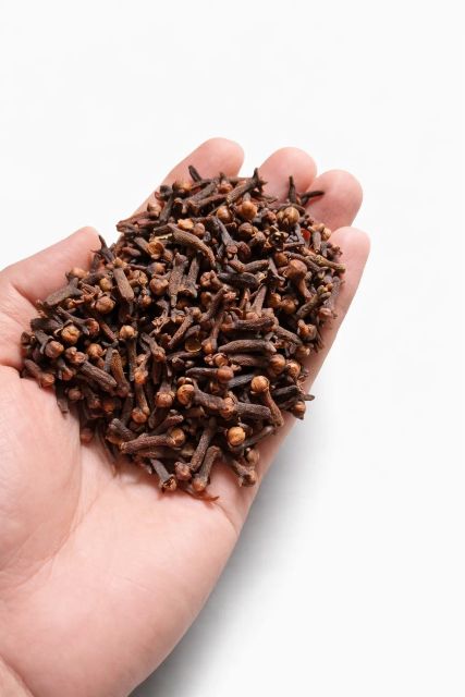 Premium Indonesian Cloves Style Dried Spice Address Indonesia Type Whole Cloves Shape Whole Flower Bud Texture Hard, Dry Buds - Image 3