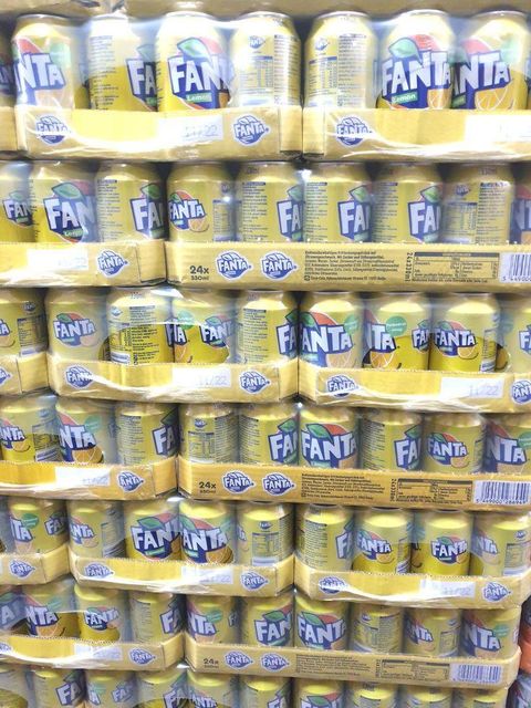 Wholesale Japan Imported Fanta Orange Juice Flavored Carbonated Beverage 500ml Large Can - Image 3