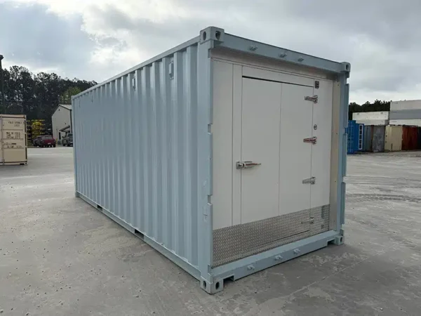 Used Shipping Containers / 20FT WALK-IN COOLERS AND FREEZERS - Image 2