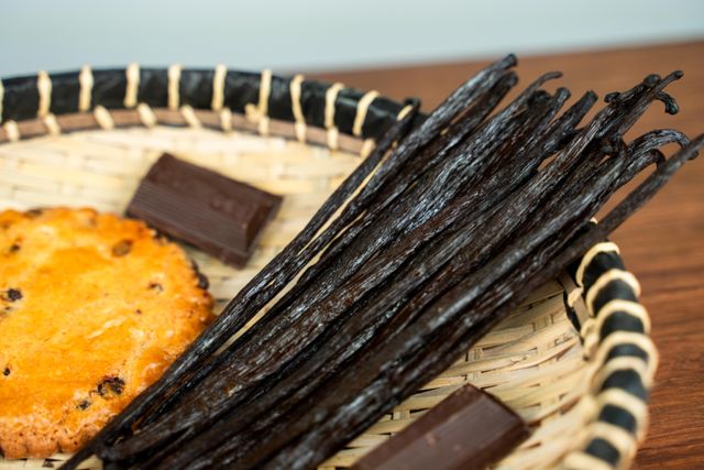 Bourbon Vanilla Beans TK Grade A (+17 cm) – product photo 3, product detail gallery