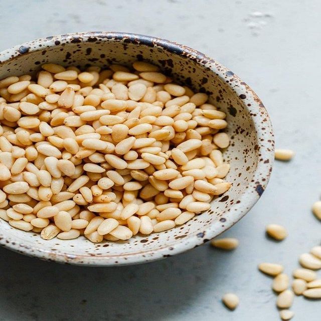 Factory Price Organic Raw Pine Nuts Kernels 100% Natural Vacuum Bag Packaging Food - Image 4