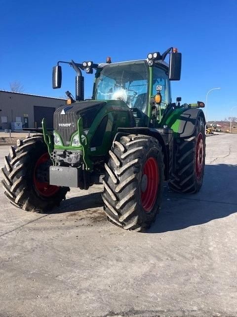 Industrial Fendt 714 Vario Tractor Premium Farm Equipment Wholesale Price For Heavy Agricultural Applications - Image 5